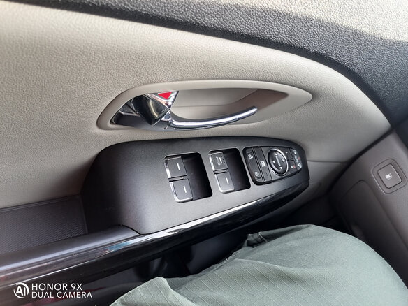 2019 Kia Carnival III, белый, 3550000 рублей - вид 7