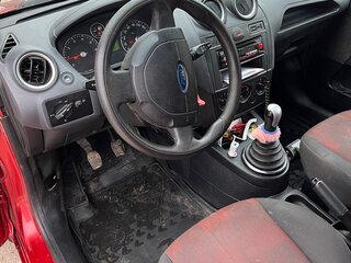 2008 Ford Fiesta Mk5, красный, 290000 рублей, вид 1