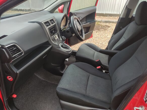 2012 Toyota Ractis II, красный, 999999 рублей - вид 16