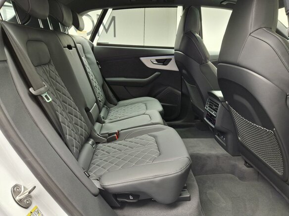 2026 Audi Q8 50 TDI I (4M) Рестайлинг, белый, 15150000 рублей - вид 5