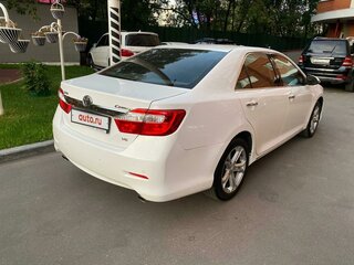 2013 Toyota Camry VII (XV50), белый, 2400000 рублей, вид 4