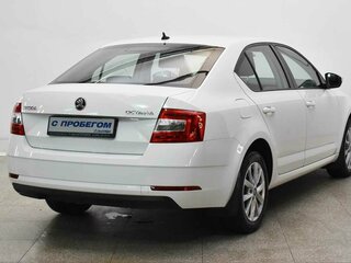 2020 Skoda Octavia III (A7) Рестайлинг, белый, 1830000 рублей, вид 4