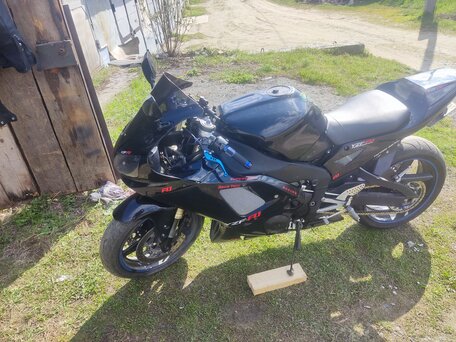 1999 Yamaha YZF-R1, чёрный, 400000 рублей, вид 2