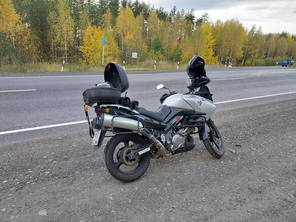 2005 Suzuki V-Strom 1000, серебристый, 400000 рублей