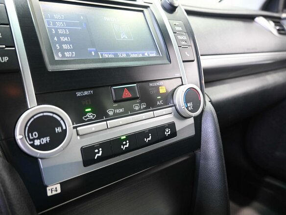 2013 Toyota Camry Japan Market VII (XV50), чёрный - вид 19