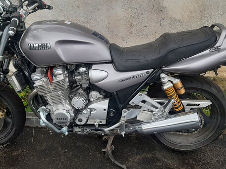 1998 Yamaha XJR1300, серебристый, 300000 рублей, вид 2