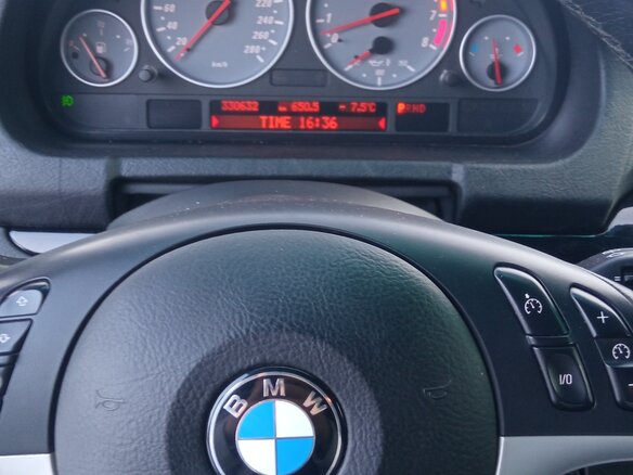 2002 BMW X5 4.6is I (E53), чёрный, 2350000 рублей - вид 3