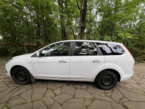2011 Ford Focus II Рестайлинг, белый, 490000 рублей - вид 8