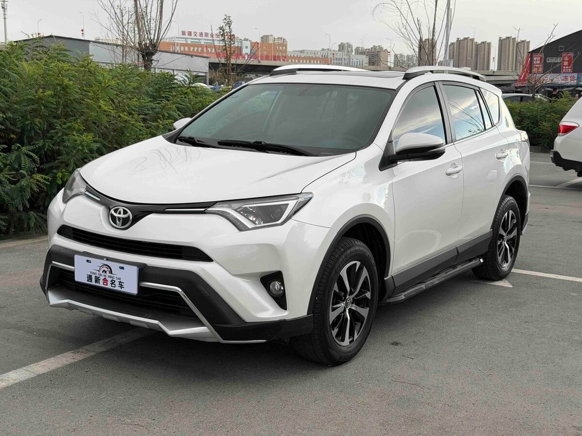 Открыть фотографии: Toyota RAV4 IV (XA40) Рестайлинг
