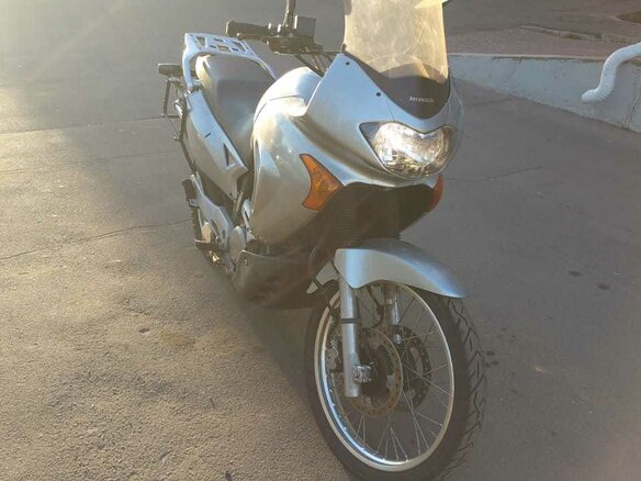2004 Honda XL650V Transalp, серебристый - вид 6