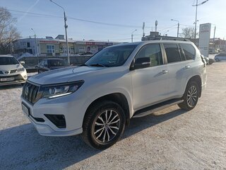 2021 Toyota Land Cruiser Prado 150 Series Рестайлинг 3, белый, 8700000 рублей, вид 1