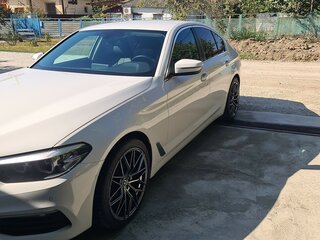 2019 BMW 5 серии 520d VII (G30/G31/G38), белый, 4000000 рублей, вид 3