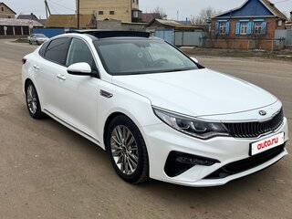 2019 Kia K5 II, белый, 2700000 рублей, вид 1
