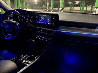 2021 Kia K5 III, белый, 2599990 рублей, вид 2