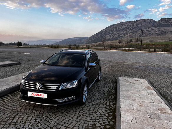 2013 Volkswagen Passat Alltrack B7, чёрный - вид 3