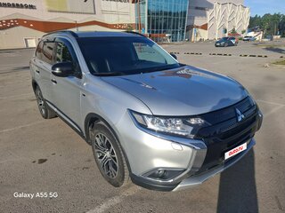 2016 Mitsubishi Outlander III Рестайлинг 2, серый, 2800000 рублей, вид 1