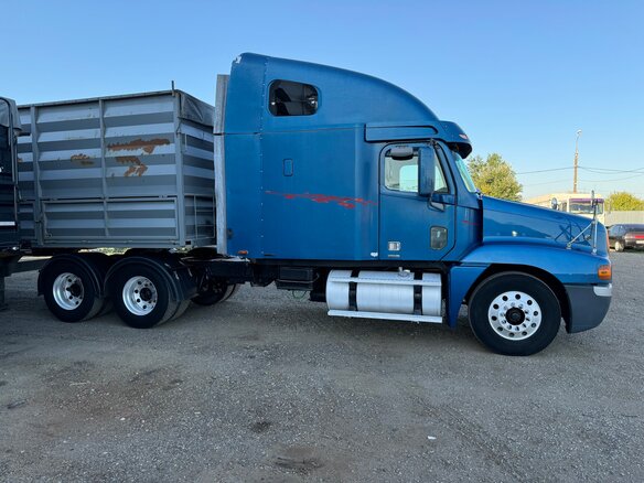 2003 Freightliner Century Class, синий, 2700000 рублей - вид 5