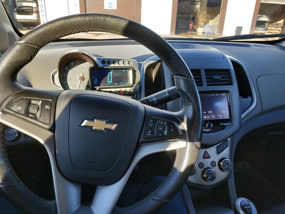 2014 Chevrolet Aveo II, чёрный, 500000 рублей - вид 6