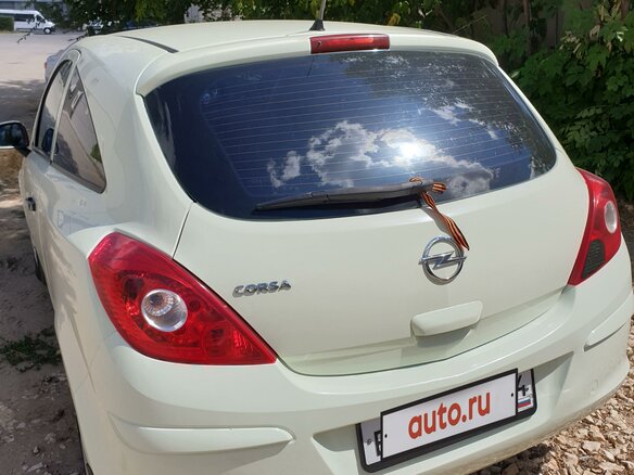2012 Opel Corsa D Рестайлинг II, белый - вид 2