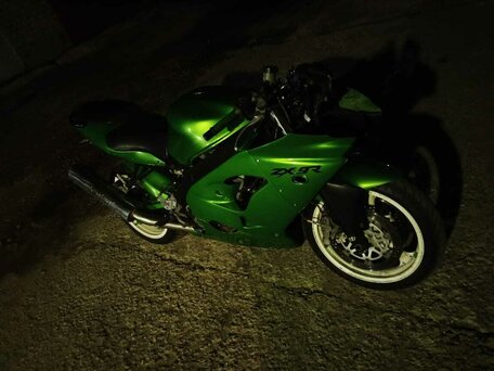 2000 Kawasaki ZX-10R Ninja, зелёный, 300003 рублей, вид 2