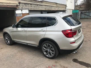 2016 BMW X3 28i xDrive II (F25) Рестайлинг, серебристый, 3300000 рублей, вид 4