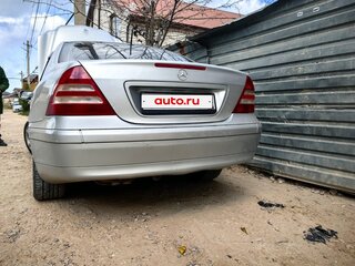 2004 Mercedes-Benz C-Класс 180 II (W203), серебристый, 600000 рублей, вид 2