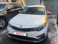 2018 Kia Optima IV Рестайлинг, белый, 860000 рублей - вид 4