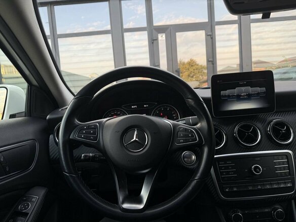2018 Mercedes-Benz GLA 250 I (X156) Рестайлинг, белый - вид 17
