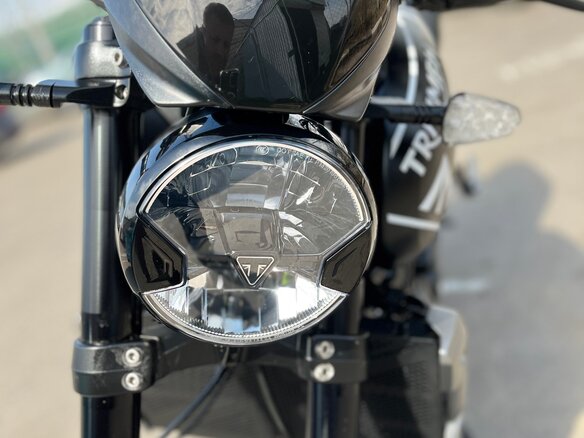 2021 Triumph Trident 660, чёрный, 890000 рублей - вид 1