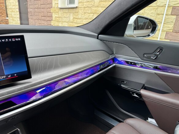 2022 BMW 7 серии 740d xDrive VII (G70), серый, 11000000 рублей - вид 18
