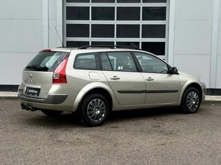 2007 Renault Megane II Рестайлинг, бежевый, 700000 рублей, вид 5