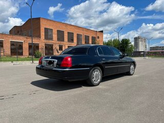 2011 Lincoln Town Car III Рестайлинг, чёрный, 4000000 рублей, вид 4