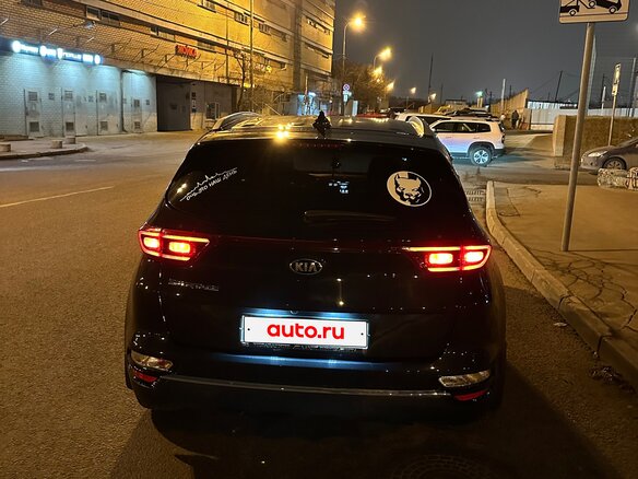 2020 Kia Sportage IV Рестайлинг, чёрный, 2340000 рублей - вид 5