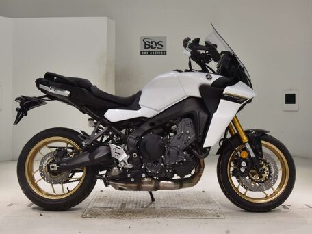 2025 Yamaha MT-09 Tracer (FJ-09), белый, 1900000 рублей, вид 2