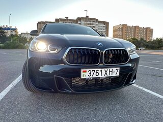 2023 BMW X2 xDrive18d I (F39), чёрный, 4445310 рублей, вид 2