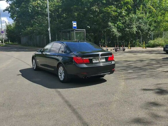 2009 BMW 7 серии 730d V (F01/F02/F04), чёрный - вид 7