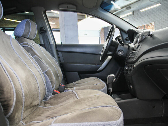 2010 Chevrolet Aveo I Рестайлинг, серебристый, 495000 рублей - вид 6
