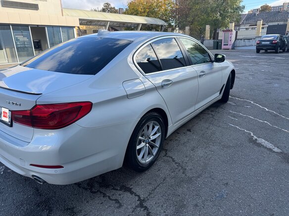 2017 BMW 5 серии 520d VII (G30/G31/G38), белый, 2350000 рублей - вид 6