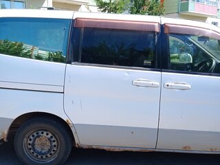 1999 Nissan Serena II (C24), белый, 450000 рублей, вид 4