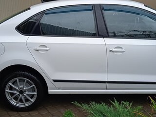 2011 Volkswagen Polo V, белый, 950000 рублей, вид 3