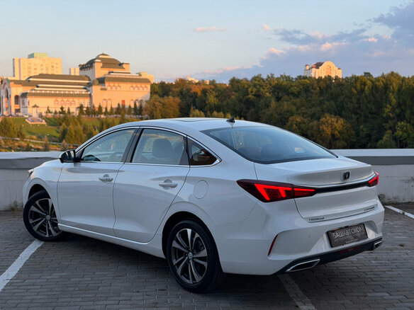 2023 Changan Eado Plus I, белый, 1900000 рублей - вид 5
