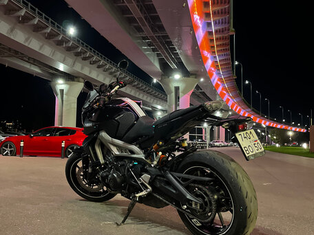 2014 Yamaha MT-09 (FZ-09), фиолетовый, 600000 рублей, вид 2
