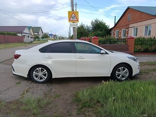 2019 Kia Cerato IV, белый, 1800000 рублей, вид 2