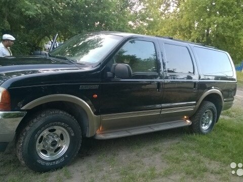 2002 Ford Excursion, чёрный - вид 2