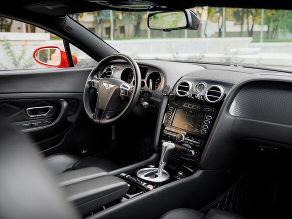2009 Bentley Continental GT Speed I, красный, 4450000 рублей - вид 16