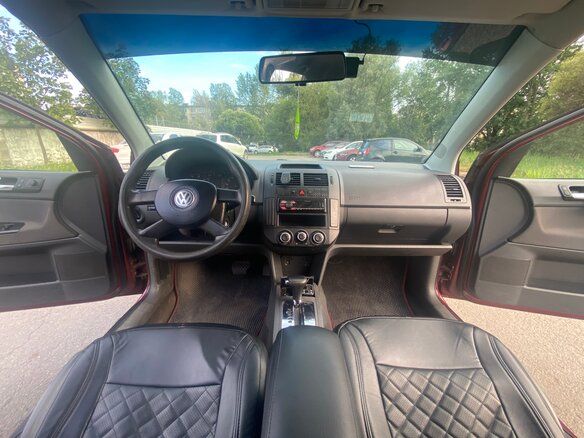 2006 Volkswagen Polo IV Рестайлинг, красный, 430000 рублей - вид 4