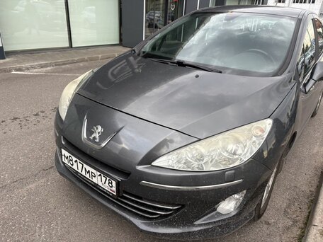 Peugeot 408 I