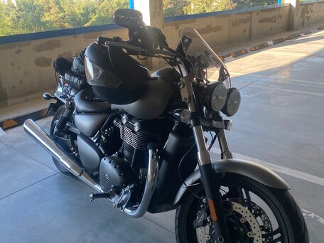 2013 Triumph Thunderbird Storm, серебристый, 1300000 рублей, вид 4