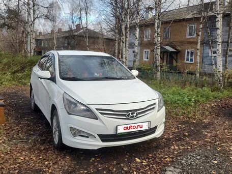 2016 Hyundai Solaris I Рестайлинг, белый, 900000 рублей, вид 1