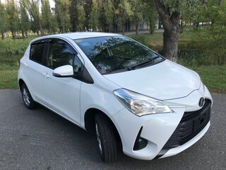 2019 Toyota Vitz III (XP130) Рестайлинг 2, белый, 1450000 рублей, вид 2